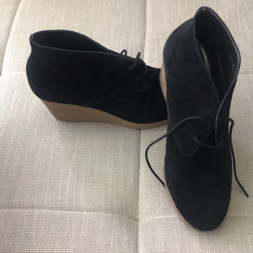 Talbots black suede wedges size 9 1/2 women